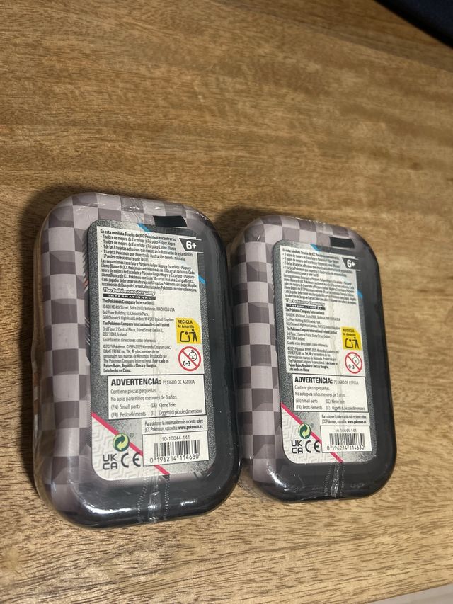 Pack 2 latas Pokémon Fulgor negro/ Llama Blanca