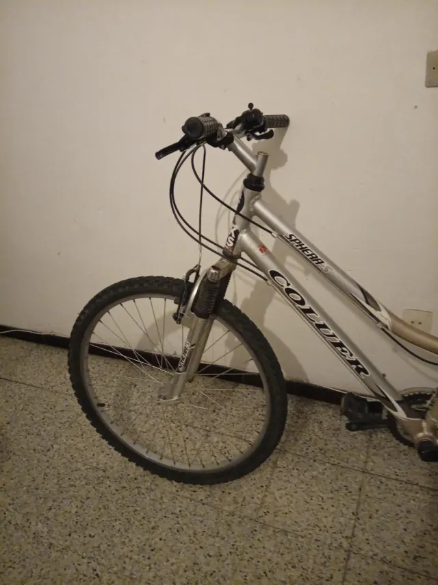 Bicicleta Coluer plateada