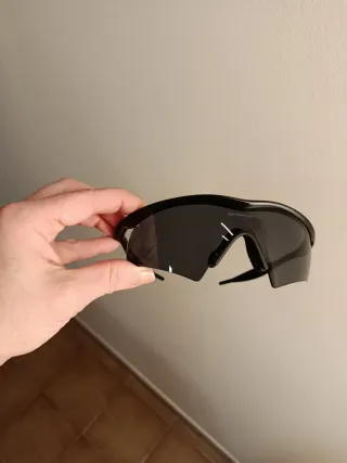 Occhiali da sole Oakley neri