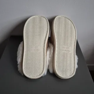 Pantofole imbottite con pelliccia