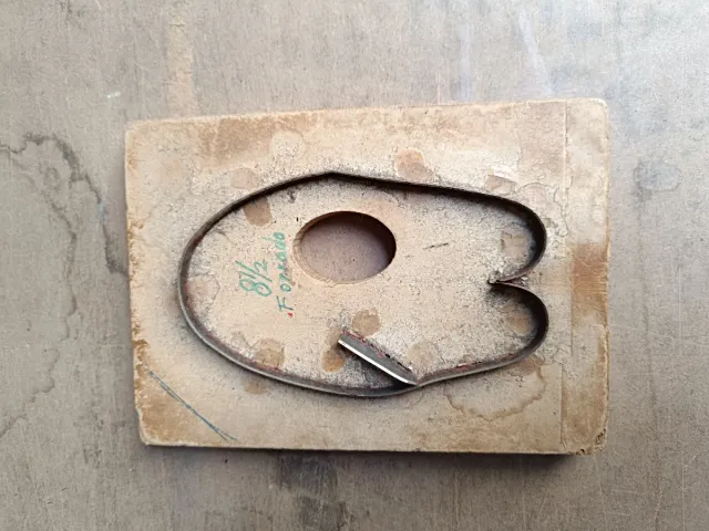 Troquel para guantes Hadie Madrid