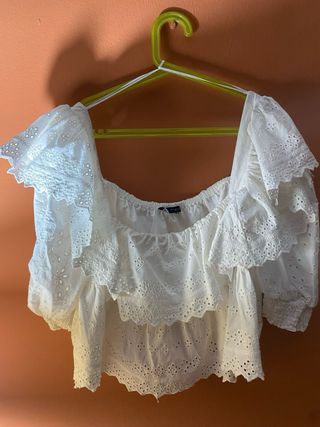 Blusa corta Zara bordada