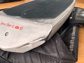 KT SuperK 60lt. tabla de wingfoil.