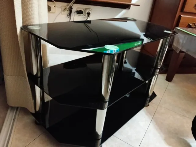 Mesa auxiliar cristal TV 3 baldas
