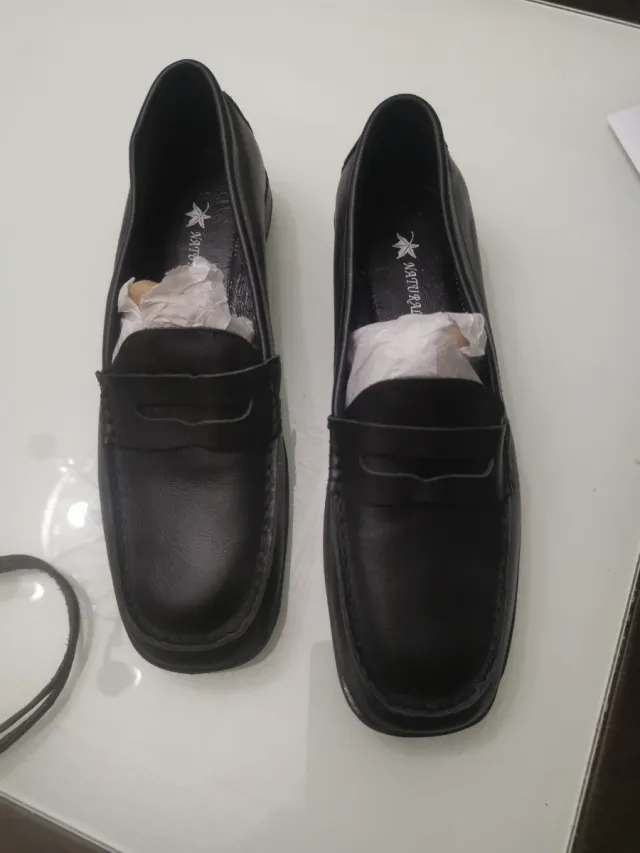 Mocasines de piel negros