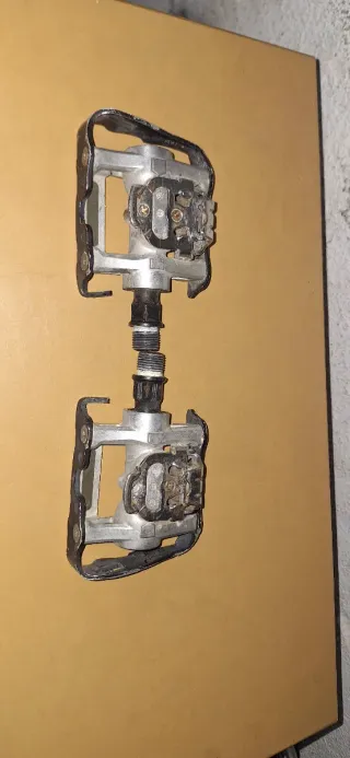 Pedales Mixtos Shimano