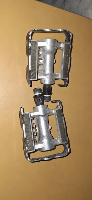 Pedales Mixtos Shimano