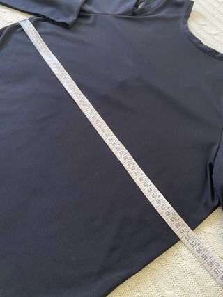 Blusa negra escote V reversible