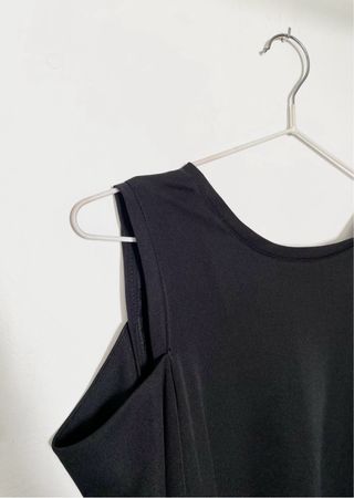 Blusa negra escote V reversible