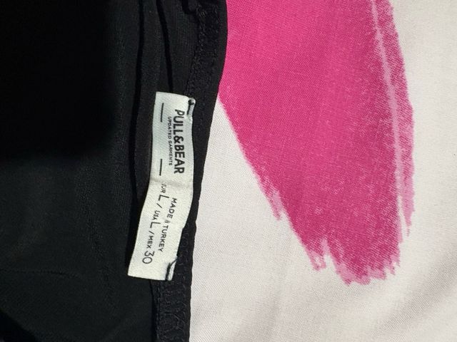 Top negro con tirantes y fruncido Pull&Bear