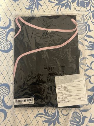 Casaca de trabajo negra con ribete rosa Talla s