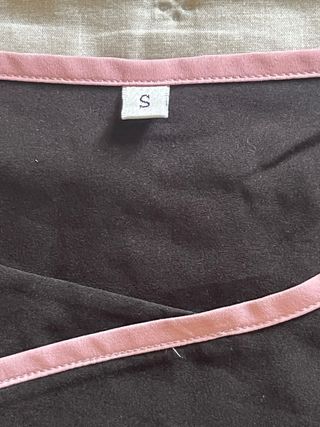 Casaca de trabajo negra con ribete rosa Talla s