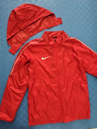 Chaqueta Nike Repel Park Mujer Roja