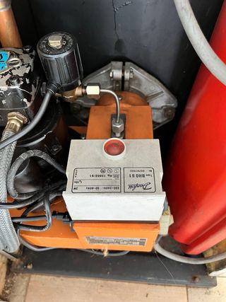 Caldera gasolio con serbatoio