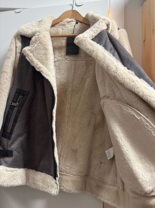 Chaqueta aviador beige y gris