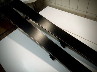 ESQUIS 175cm. SALOMON. ALL MOUNTAIN. PATIN 80.