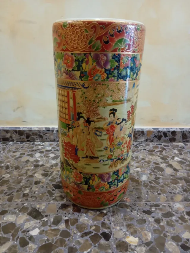 Paragüero de cerámica oriental