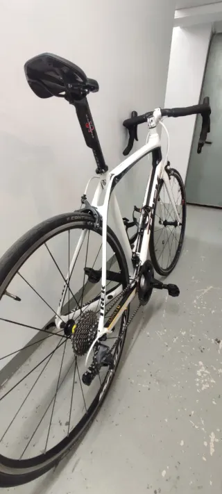 Bicicleta de carretera Trek Domane 4.7 Ultrega