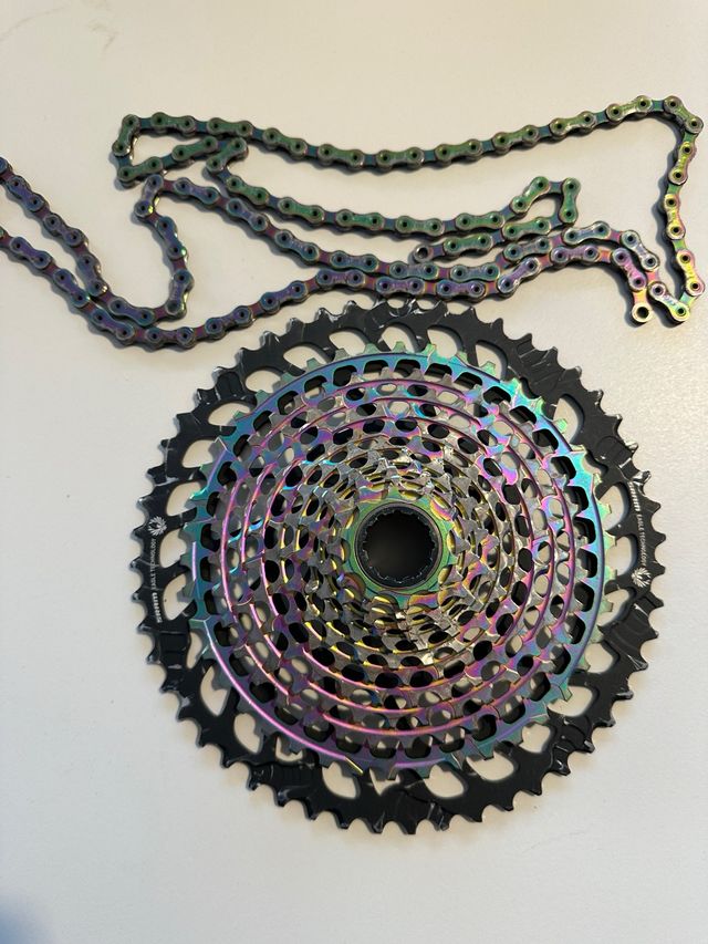 Cassette SRAM XX1 10-52 y Cadena Rainbow