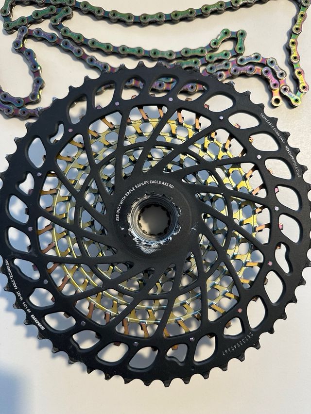 Cassette SRAM XX1 10-52 y Cadena Rainbow