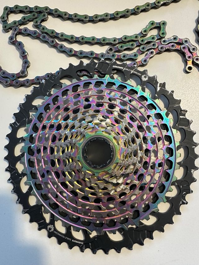 Cassette SRAM XX1 10-52 y Cadena Rainbow