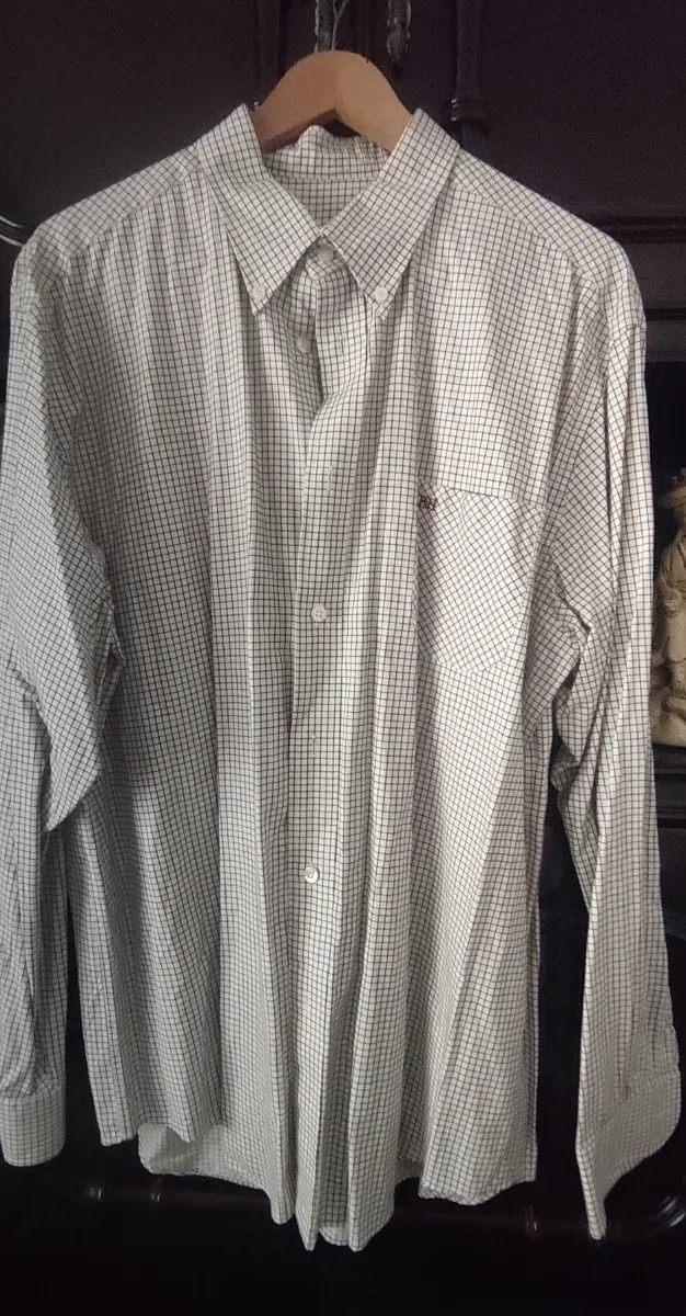 Camisa de cuadros beige, granate y negra