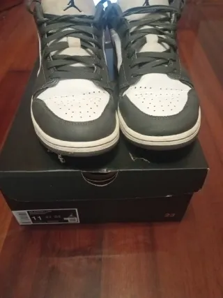 Jordan 1 Low Gris y Blanco