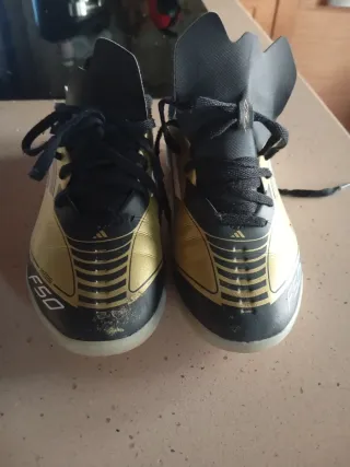 Botines de fútbol sala Messi Adidas
