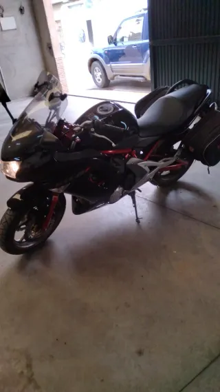 Kawasaki ER6F - Perfecto Estado