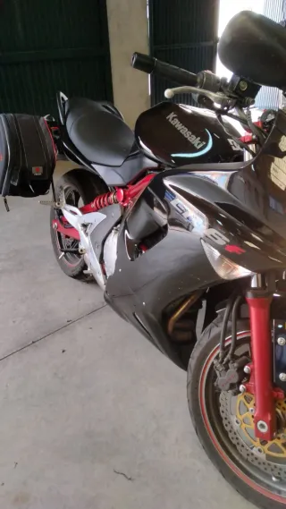 Kawasaki ER6F - Perfecto Estado