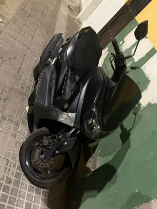 Yamaha NMAX Motocicleta