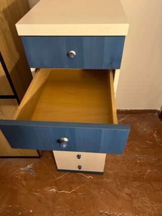 Armario esquinero + cajonera + estanterías