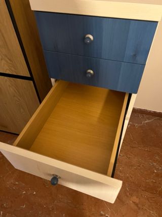 Armario esquinero + cajonera + estanterías