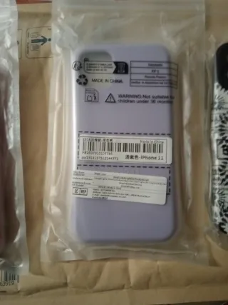 Fundas iPhone 11 . Precio por unidad. 2x5€