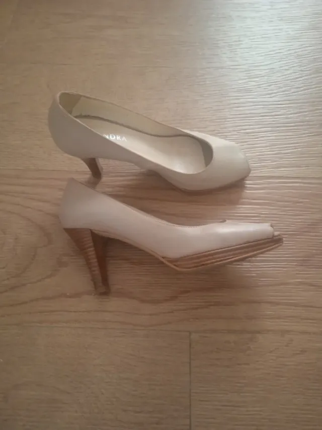 Zendra Zapatos Tacón Beige Peep Toe