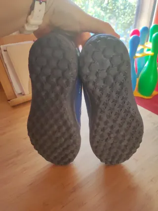 Botas de fútbol niño Adidas talla 31 azul