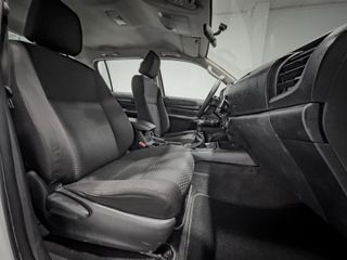 Toyota Hilux 2.4 D-4D Cabina Doble GX