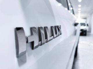 Toyota Hilux 2.4 D-4D Cabina Doble GX