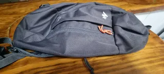 Mochila Quechua Decathlon Negra pequeña