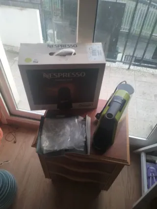 Cafetera Nespresso Verde