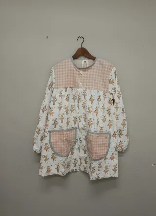 Bata de maestra infantil con ratones bailarines