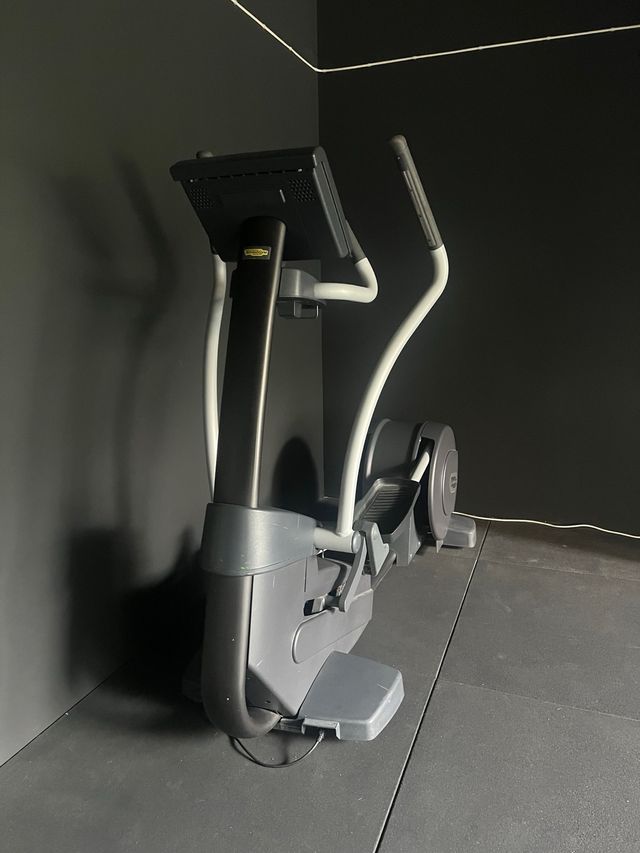 Elíptica Technogym