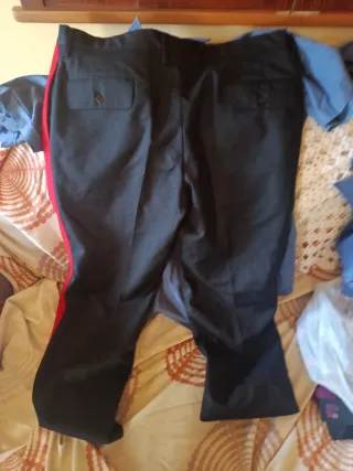 Pantaloni Carabinieri con banda rossa