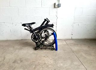 Bicicleta eléctrica plegable tipo Brompton