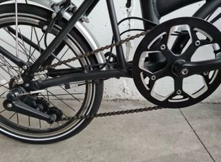 Bicicleta eléctrica plegable tipo Brompton