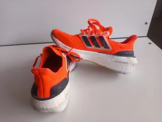 Adidas Ultraboost Light Naranja