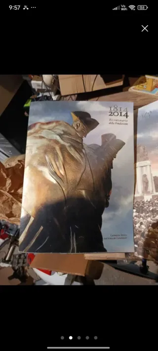 Vestiario e libri Carabinieri