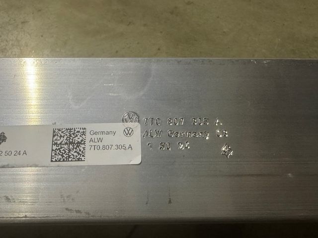 Refuerzo Parachoques Trasero VW Multivan T7 22->