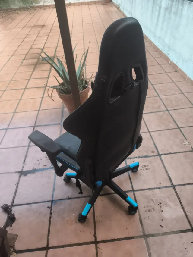 Silla Gamer Azul y Negra