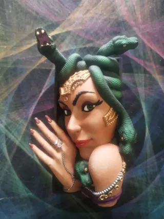 Book Nook Fermalibri Medusa dipinto a mano